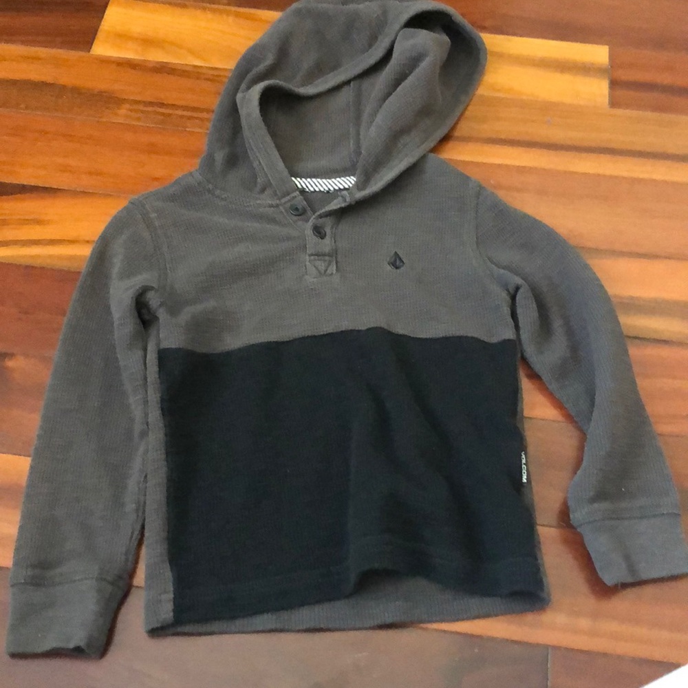 Volcom NWOT long sleeve